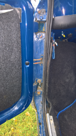 hinges / pillar look and feel pretty solid.